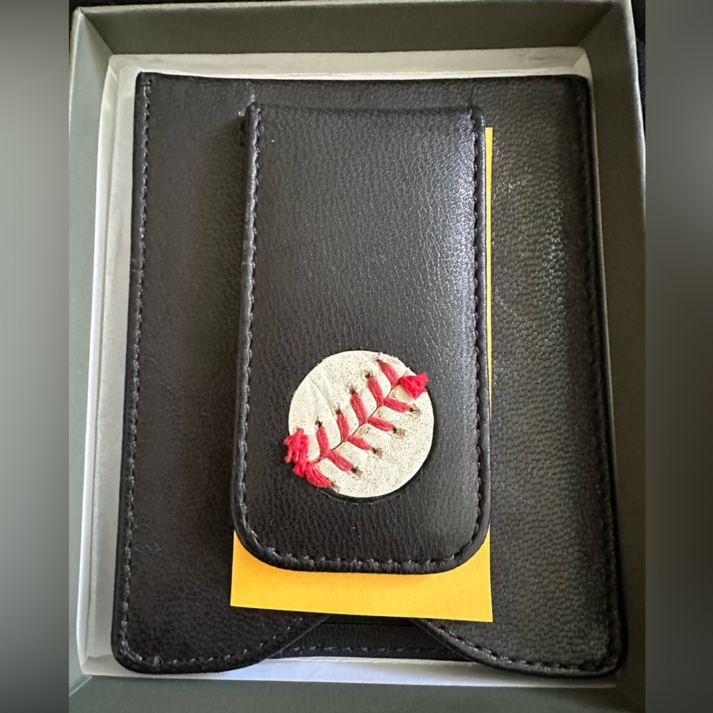 Brand new, Tokens & Icons Red Sox MLB Game Used Baseball Money Clip Wallet